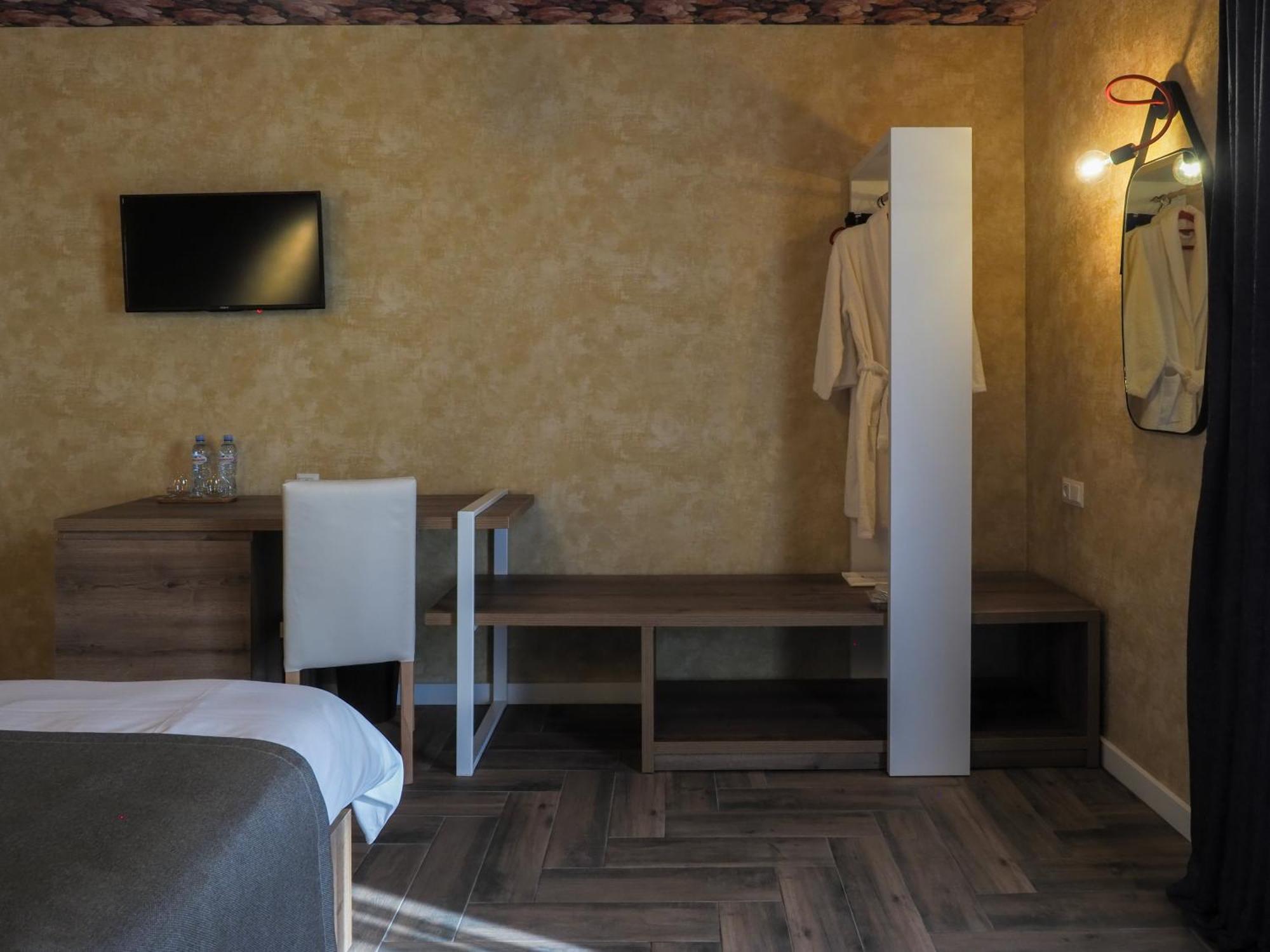 Hotel Hills In Old Tbilisi Bagian luar foto