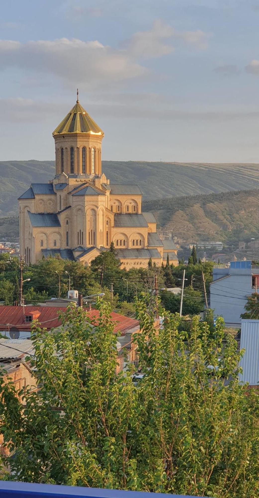 Hotel Hills In Old Tbilisi Bagian luar foto