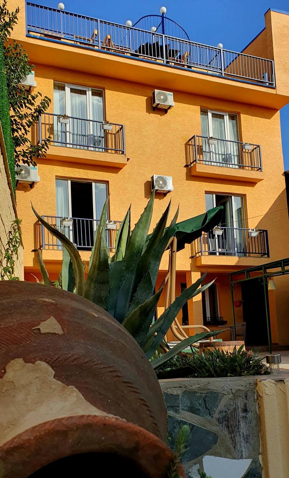Hotel Hills In Old Tbilisi Bagian luar foto